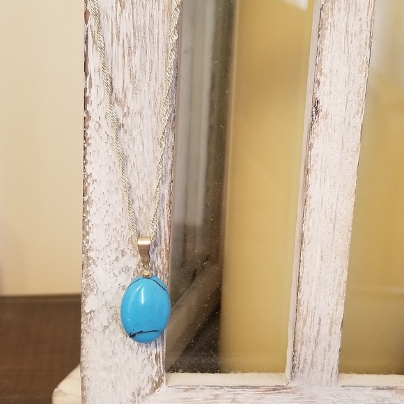 Turquoise pendant on chain - Picture 3 of 9